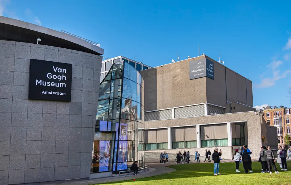 how long does the van gogh museum take