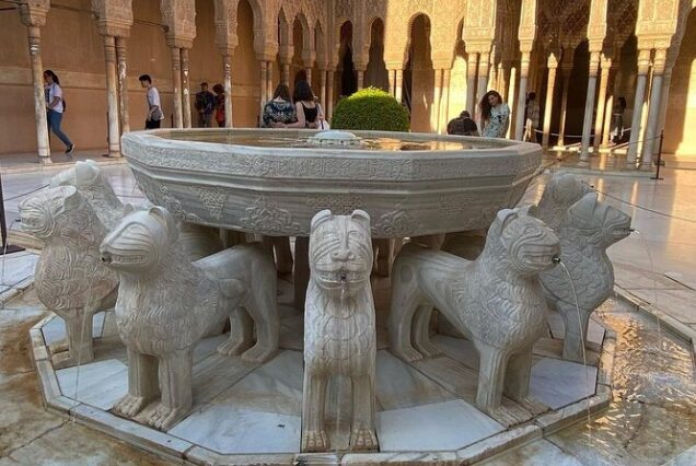 Alhambra Generalife Nasrid Palaces Tour