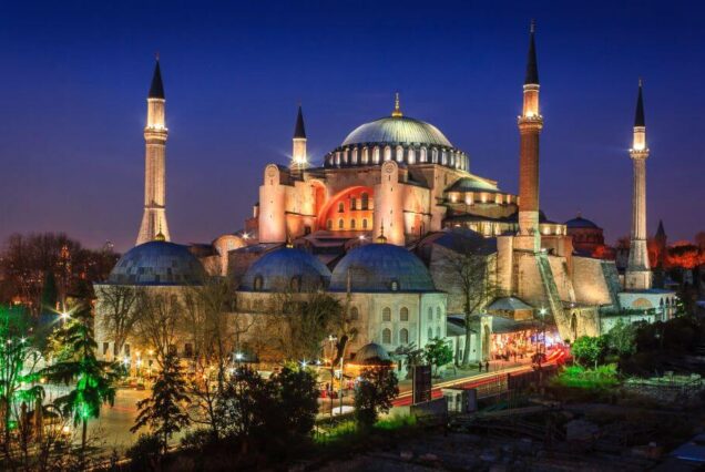 hagia-sophia-entry-with-guided-tour