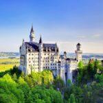 Munich: Full-Day Tour to Linderhof Castle & Neuschwanstein