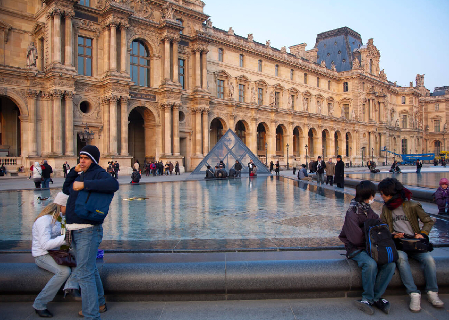 Content Image Louvre Museum