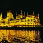 Budapest: Visit City Highlights Cruise with Welcome Drink Entrance