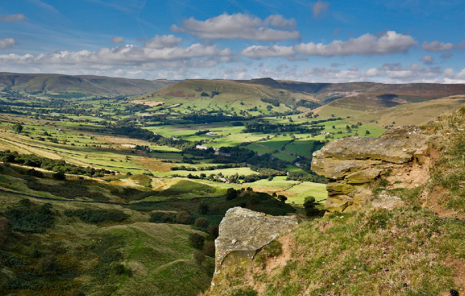 best places to visit in december in england Peak District