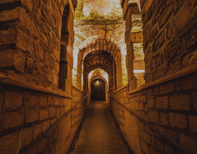 unexplored-paris-catacombs
