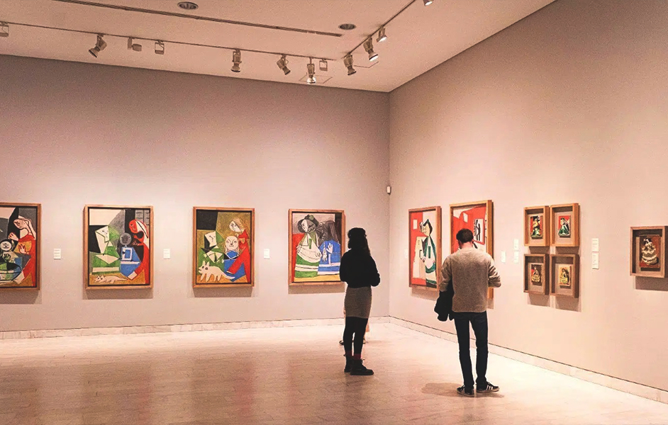 Visitors seeking last-minute tickets at the Picasso Museum