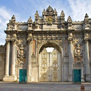 Istanbul: Dolmabahçe Palace Guided Tour With Admission