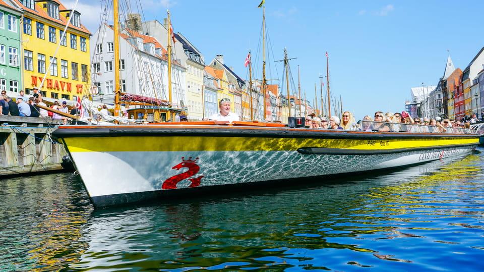 Copenhagen: Visit 48-Hour Sightseeing Bus Ticket with 1-Hour Boat Tour