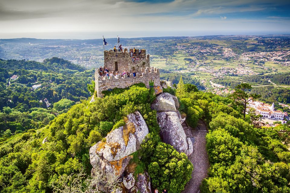 Sintra: Castle of the Moors Fast Track Ticket