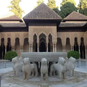 From Málaga: Granada & Alhambra Full-Day Tour with Priority Entry