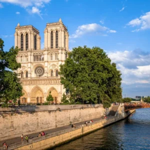 Paris: Immersive Notre-Dame Virtual Reality Experience Ticket