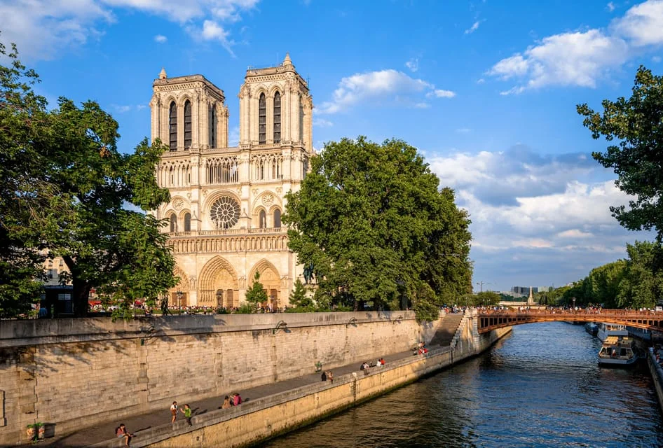 Paris: Eternal Notre-Dame VR Experience Access Tickets