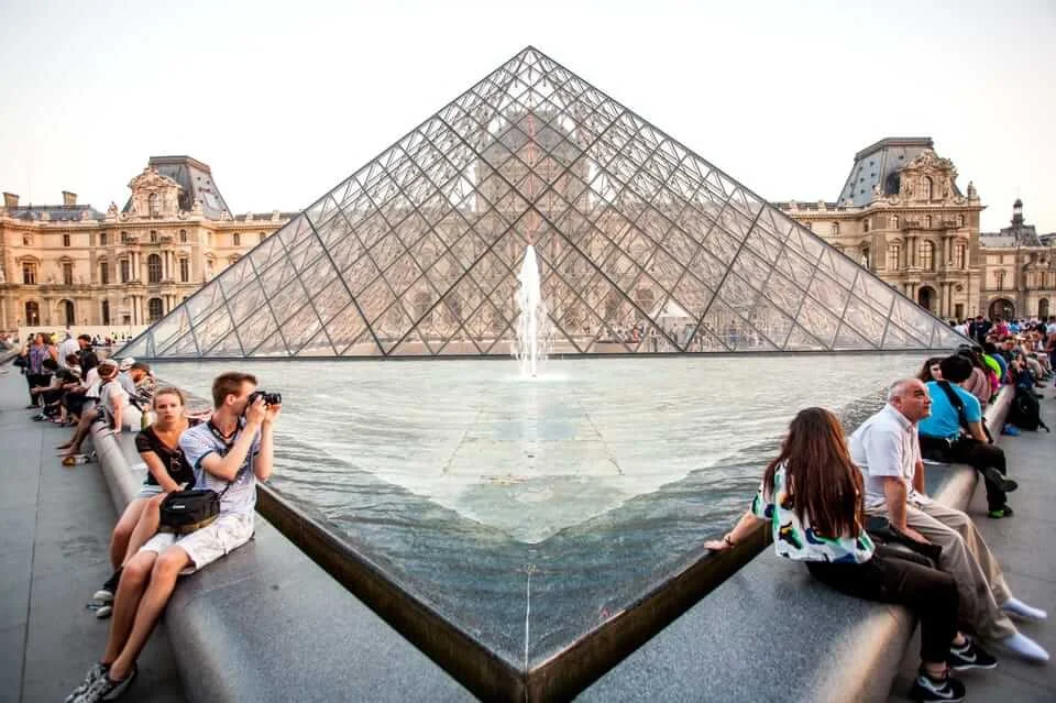 Louvre Museum Guided Tour: Skip the Line & Explore Masterpieces