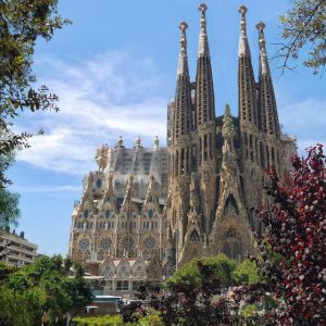 Sagrada Família Reserved Access with Meet & Greet