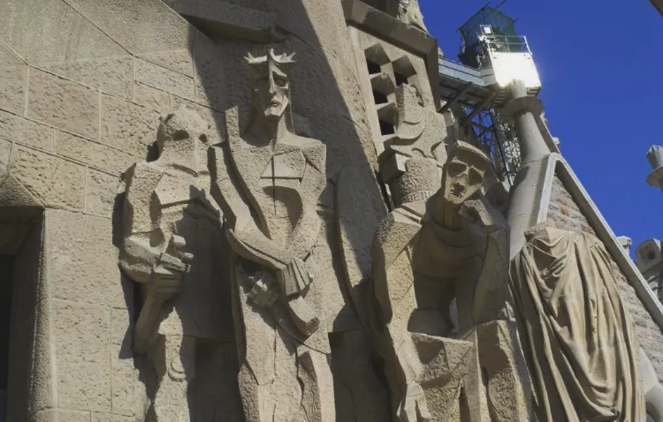 Passion Facade: Step Into Bold Portrayal