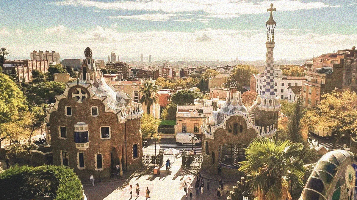 How Far Is Park Guell From Sagrada Familia? 