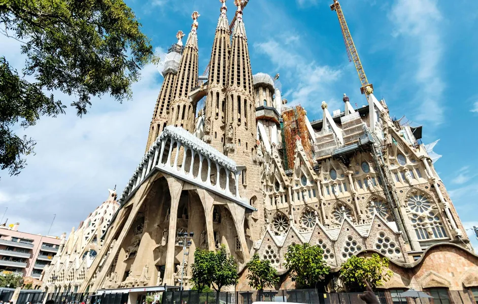 7 Best Things to Do Near Sagrada Familia, Barcelona