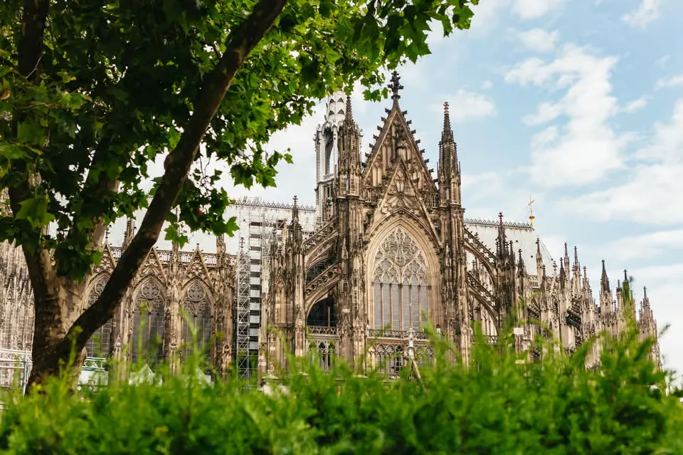 Cologne Cathedral and Old Town Tour with 1 Kolsch