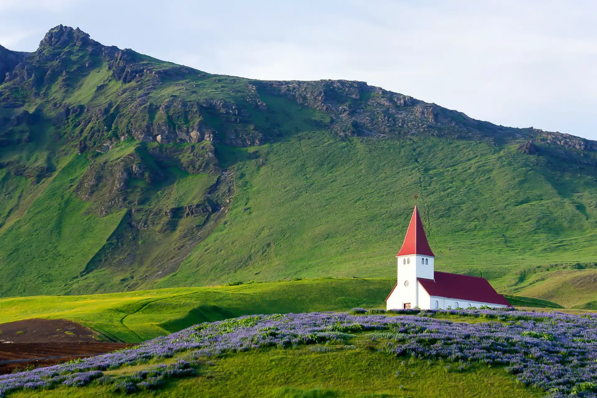 Reykjavík: South Coast Waterfalls, Black Sand & Glacier Tour