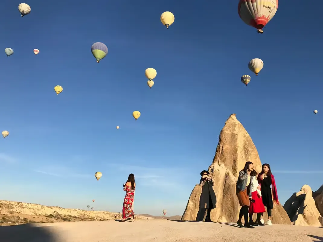 Cappadocia: Sunrise Hot Air Balloon Watching Experience