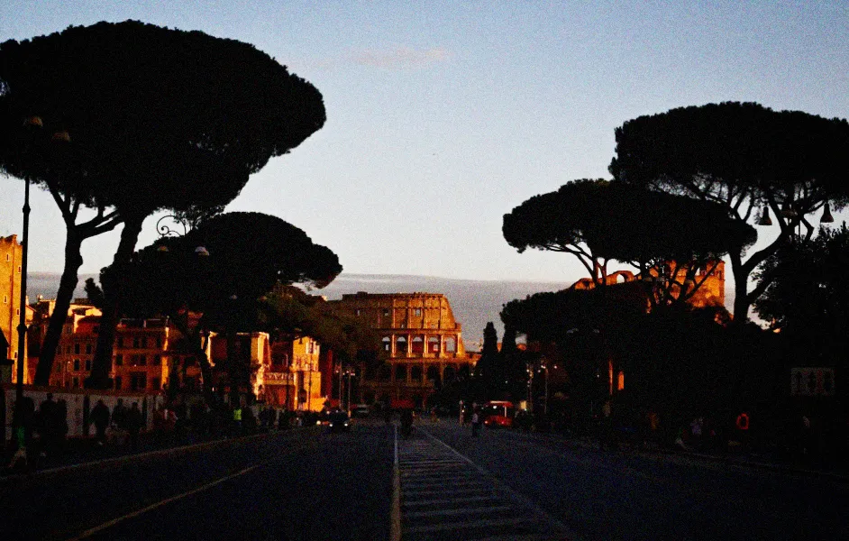 15 Facts About the Colosseum | Nero’s Lake to World Wonder