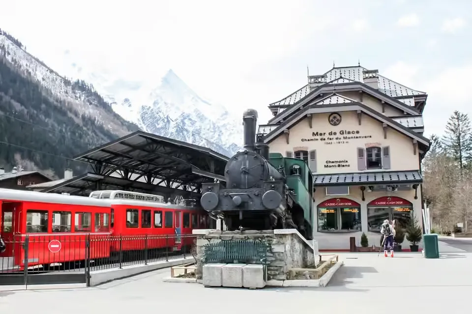 Chamonix & Mont Blanc Scenic Glass-Roof Bus Tour from Geneva