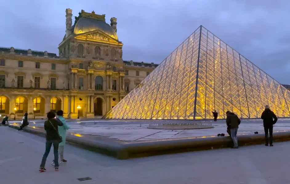 louvre museum night tour