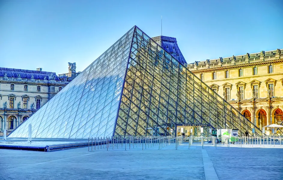 What to See in Louvre Museum –  Louvre Masterpiece 