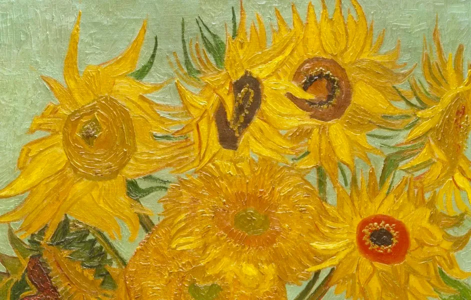 Sunflowers painting in van gogh museum
