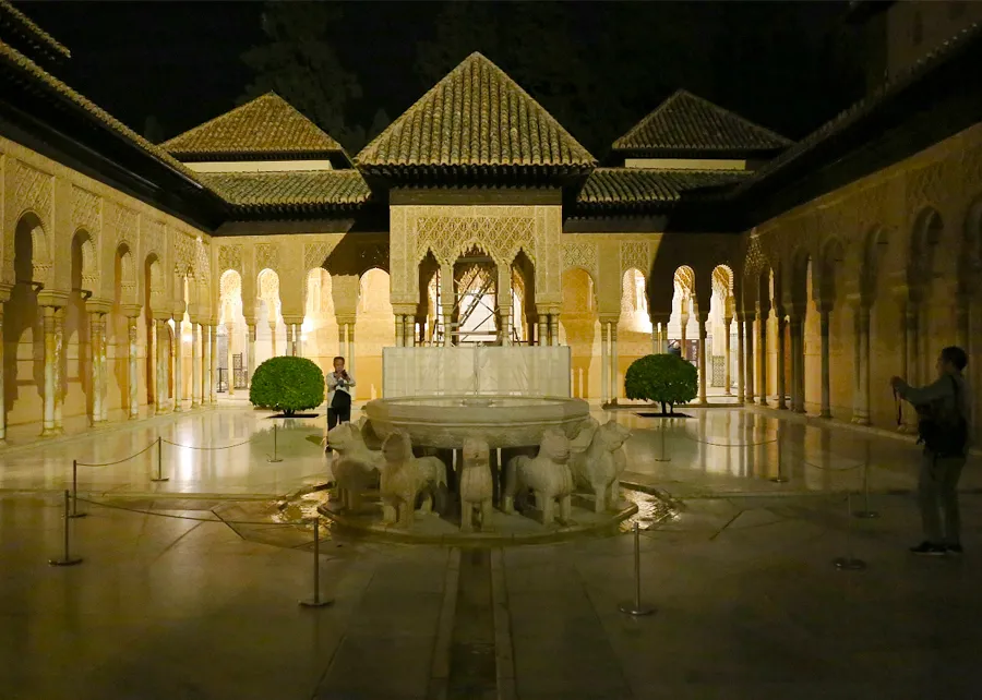 Alhambra Night Tour 2027: Tickets, Prices & Visiting Tips